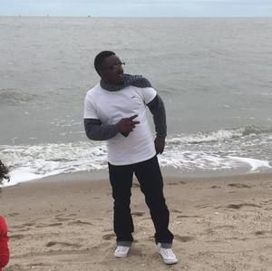 Meet your Posher, Everett